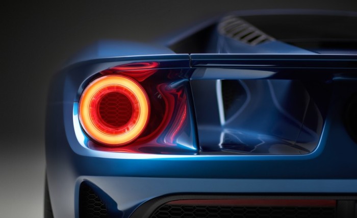 ford-gt-concept-light